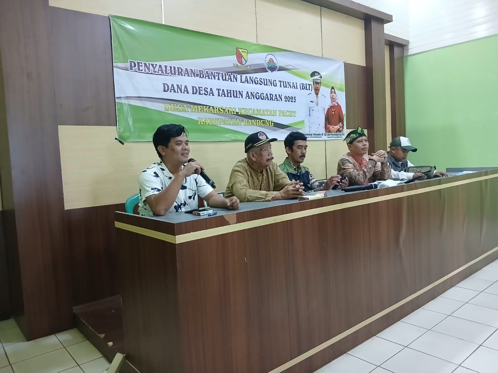 penyaluran-bantuan-langsung-tunai-dana-desa-blt-dd-tahap-i-di-desa-mekarsari