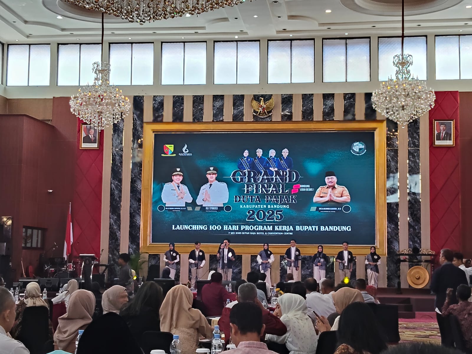 grand-final-pemilihan-duta-pajak-2025-dan-launching-program-100-hari-kerja-bupati-bandung