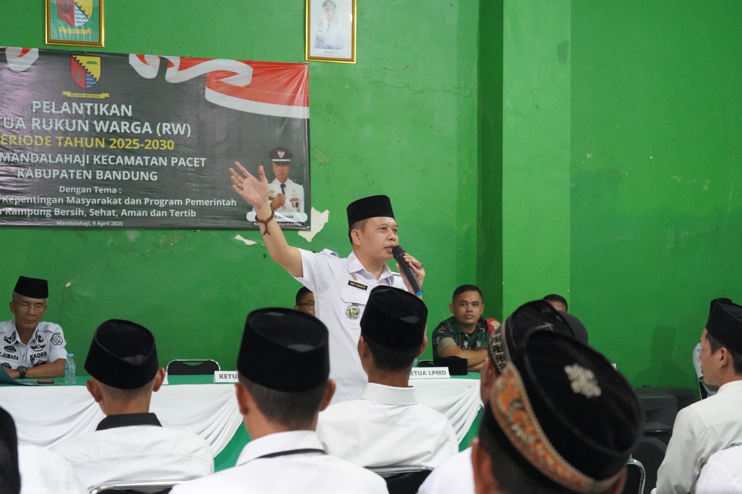 pelantikan-ketua-rukum-warga-rw-periode-2025-2030-se-desa-mandalaji